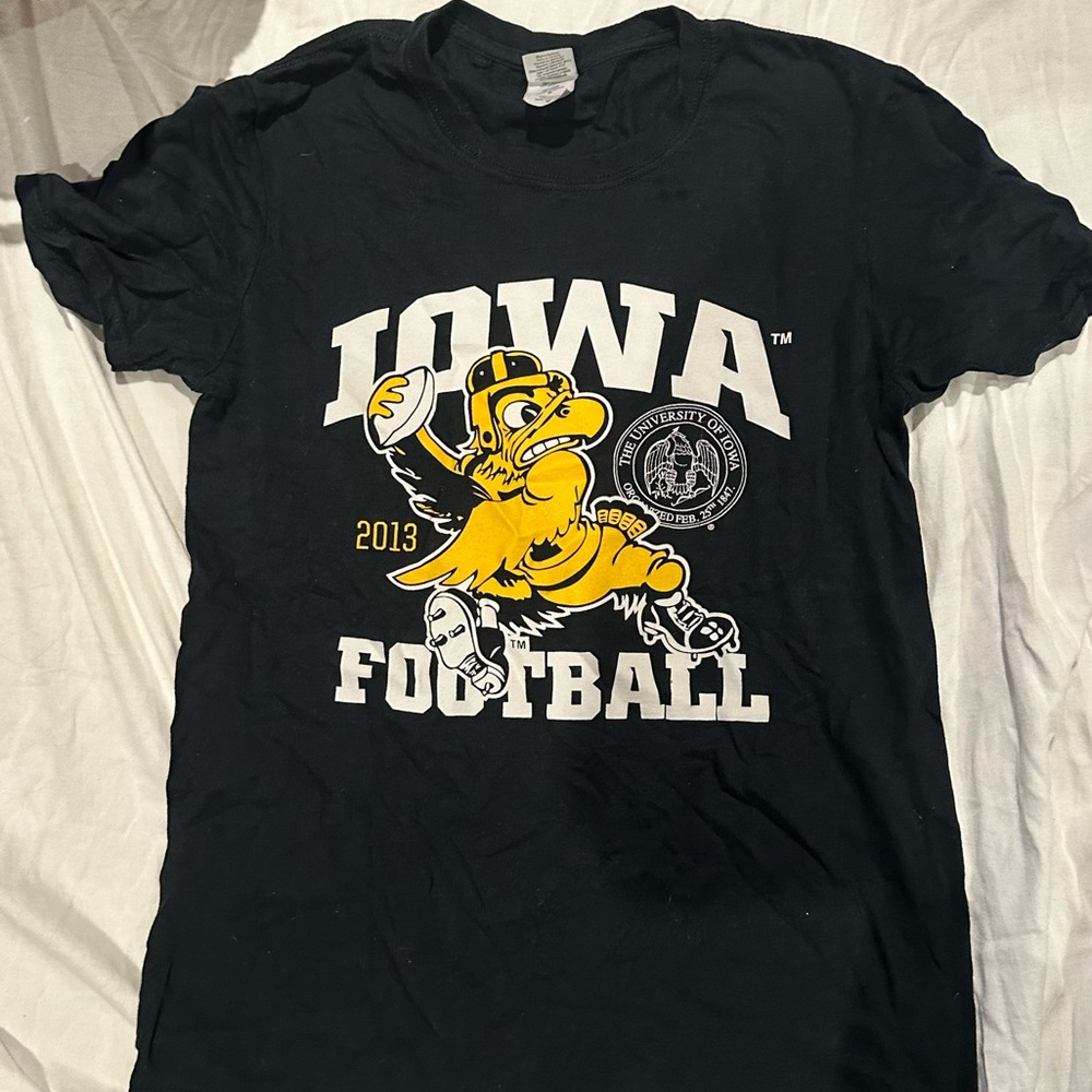University of Iowa Hawkeye Football Retro Logo - S - Black T-Shirt
